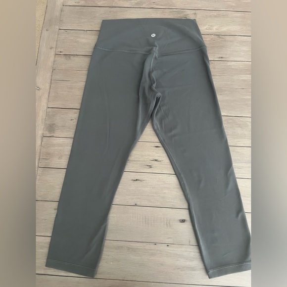Lululemon Align High Rise Crop 21” - Picture 4 of 6